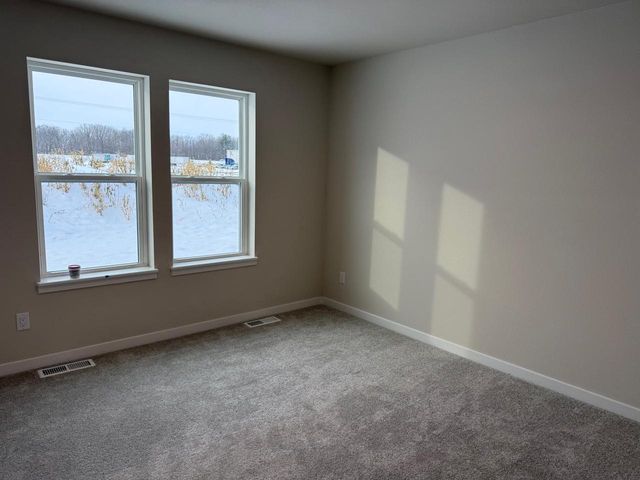 W219N16267 Primrose COURT, Jackson, WI 53037