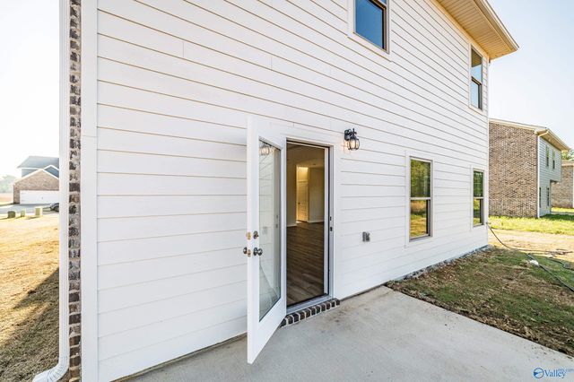 146 Flintlock Way, New Market, AL 35741