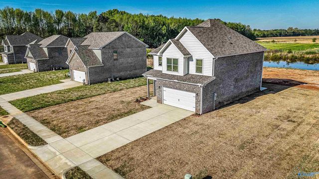 146 Flintlock Way, New Market, AL 35741