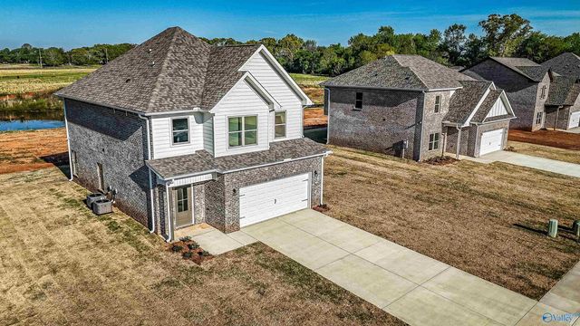 146 Flintlock Way, New Market, AL 35741