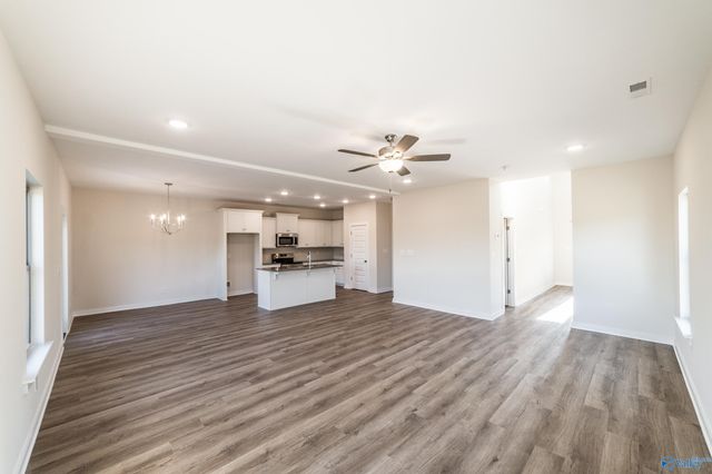 146 Flintlock Way, New Market, AL 35741