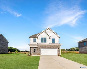 146 Flintlock Way, New Market, AL 35741