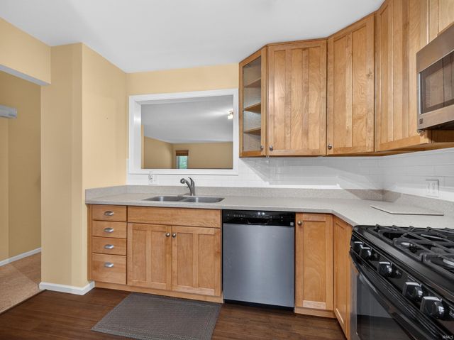 6730 Quail Ridge Lane, Fort Wayne, IN 46804