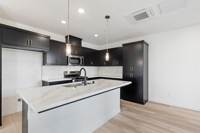 6710 Optimum Loop, San Jose, CA 95119