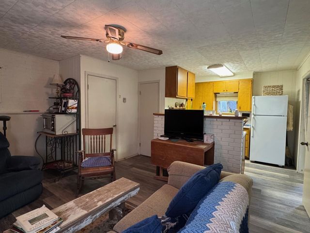2495 PRIVATE ROAD 1336, Moberly, MO 65270