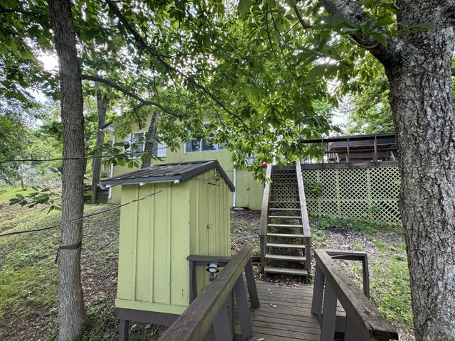 2495 PRIVATE ROAD 1336, Moberly, MO 65270