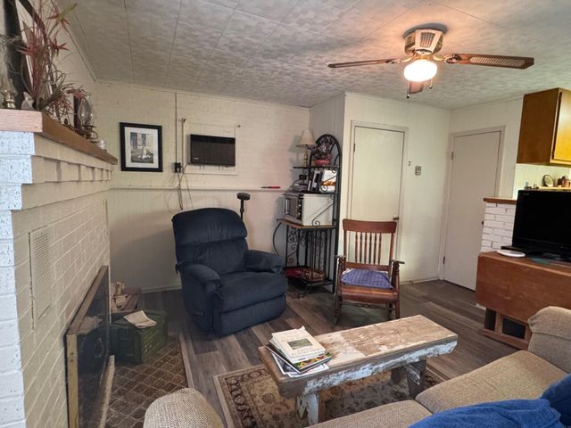 2495 PRIVATE ROAD 1336, Moberly, MO 65270