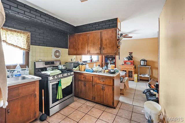 1213 Haley Avenue, St Louis, MO 63121