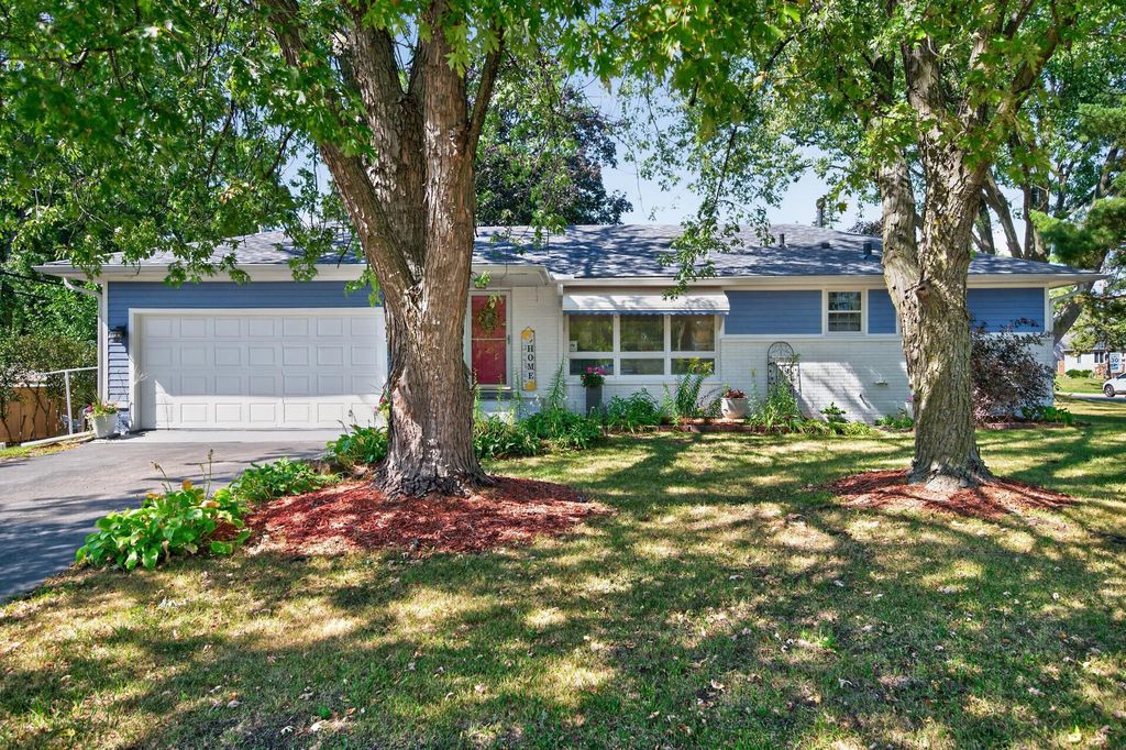 3715 Douglas Drive N, Crystal, MN 55422 — photo 2