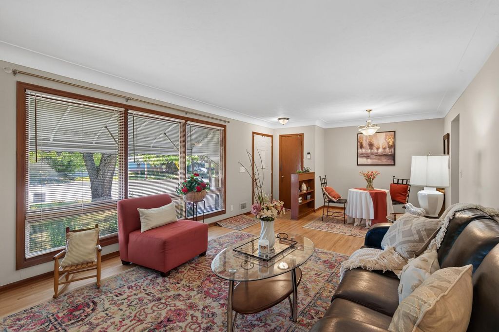 3715 Douglas Drive N, Crystal, MN 55422 — photo 3