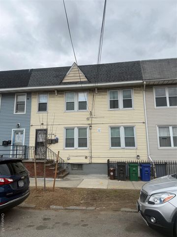 211-20 99th Avenue 2nd floor, Queens Village, NY 11429