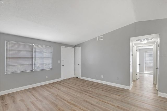 10215 CUTTEN GREEN COURT, Tampa, FL 33615