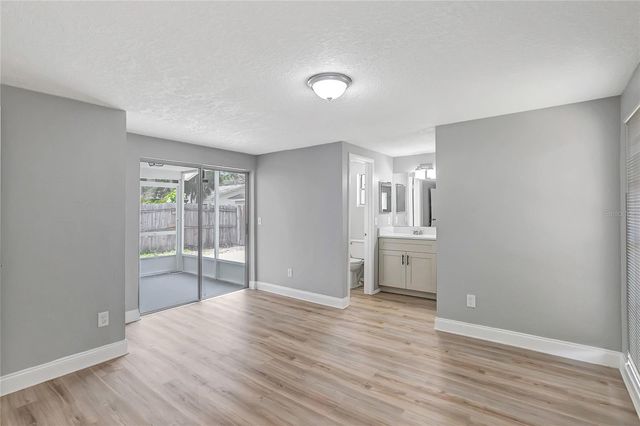 10215 CUTTEN GREEN COURT, Tampa, FL 33615