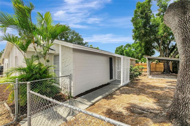 10215 CUTTEN GREEN COURT, Tampa, FL 33615