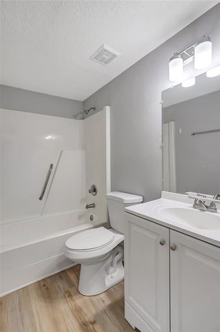 10215 CUTTEN GREEN COURT, Tampa, FL 33615