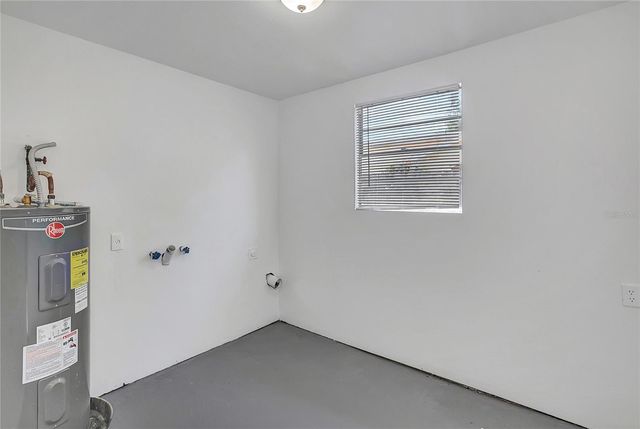 10215 CUTTEN GREEN COURT, Tampa, FL 33615