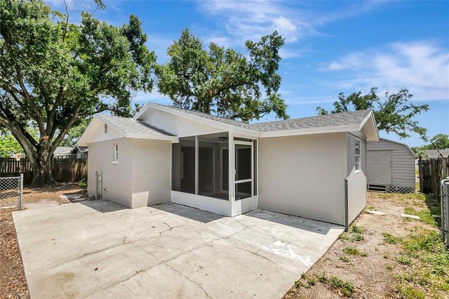 10215 CUTTEN GREEN COURT, Tampa, FL 33615