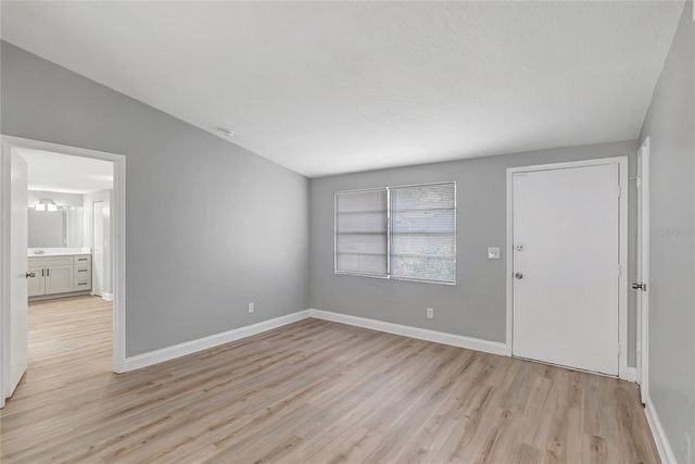 10215 CUTTEN GREEN COURT, Tampa, FL 33615