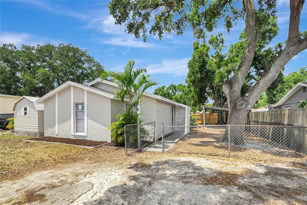 10215 CUTTEN GREEN COURT, Tampa, FL 33615
