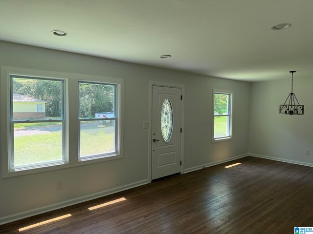 120 26TH AVENUE NW, Center Point, AL 35215