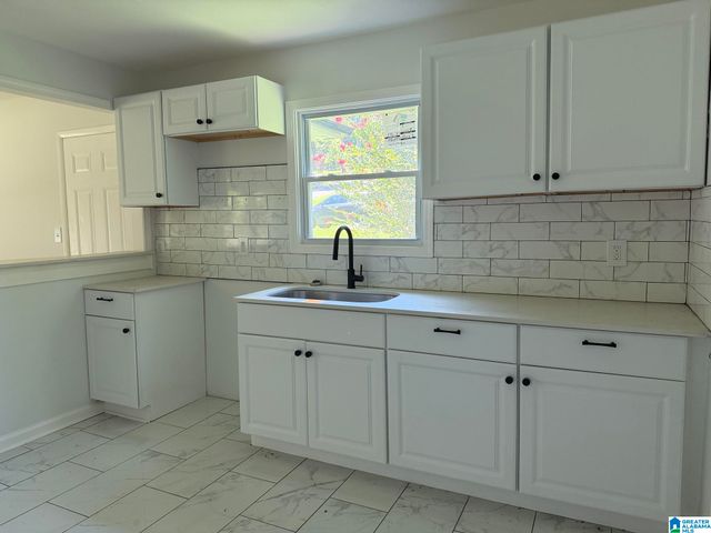 120 26TH AVENUE NW, Center Point, AL 35215