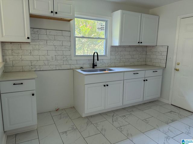 120 26TH AVENUE NW, Center Point, AL 35215
