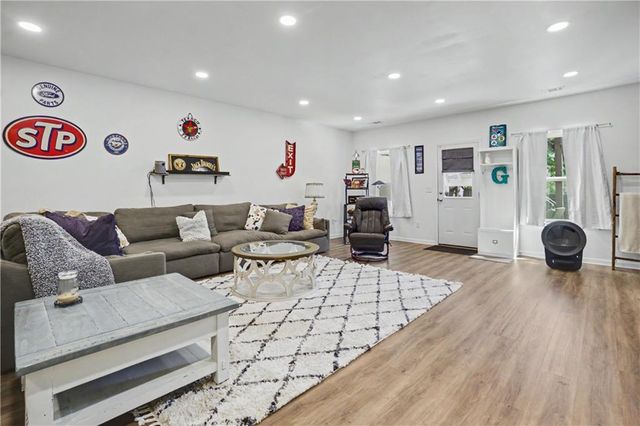 183 Archie Way, Woodstock, GA 30188