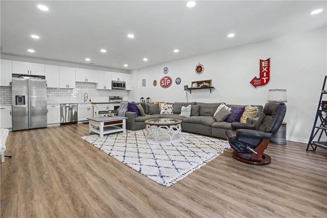 183 Archie Way, Woodstock, GA 30188
