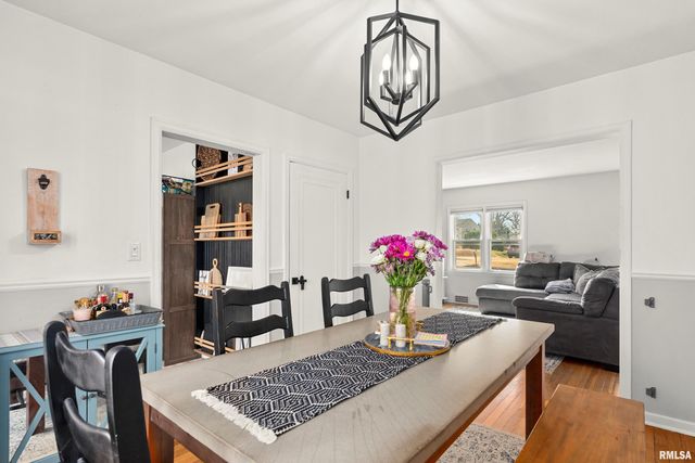 5019 N EDGEBROOK Drive, Peoria, IL 61614