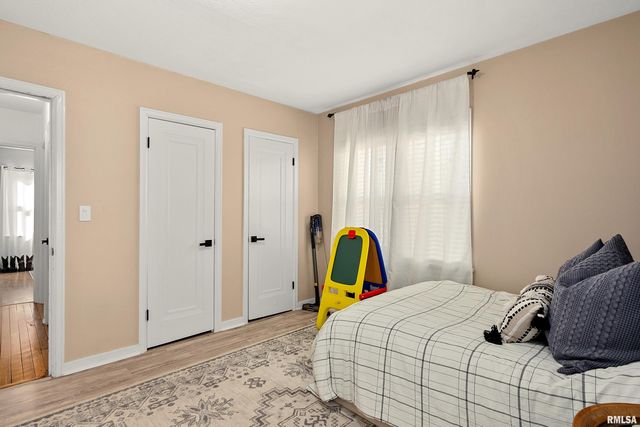 5019 N EDGEBROOK Drive, Peoria, IL 61614