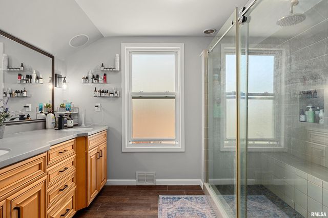 5019 N EDGEBROOK Drive, Peoria, IL 61614