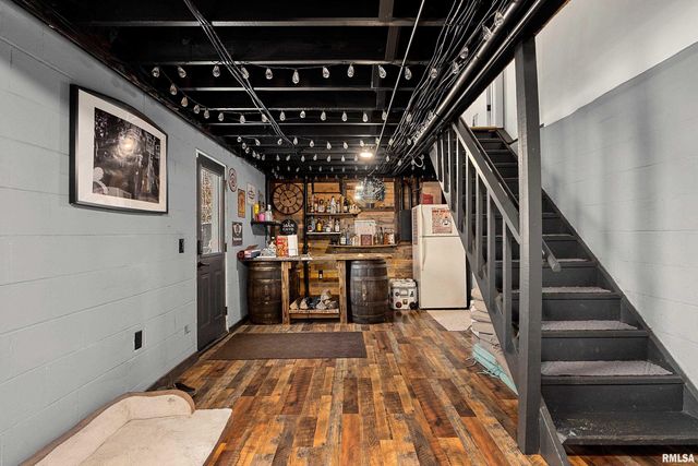 5019 N EDGEBROOK Drive, Peoria, IL 61614