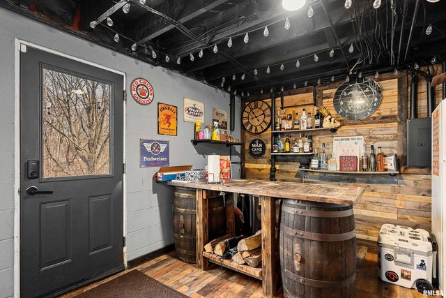 5019 N EDGEBROOK Drive, Peoria, IL 61614