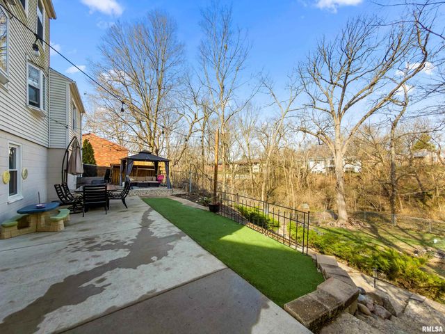 5019 N EDGEBROOK Drive, Peoria, IL 61614