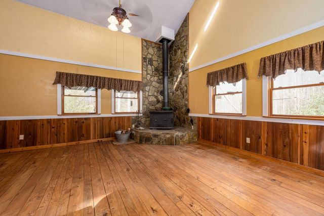 2130 Hedden Road, Murphy, NC 28906