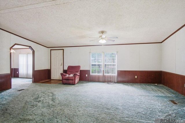 37990 Nan Wesley Rd, Denham Springs, LA 70706