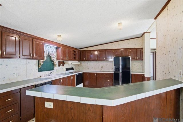 37990 Nan Wesley Rd, Denham Springs, LA 70706