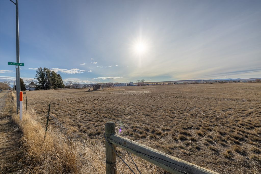 323 W Ivy Street, Three Forks, MT 59752 photo 4