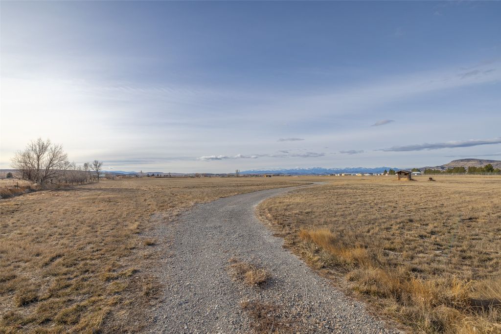 323 W Ivy Street, Three Forks, MT 59752 photo 5