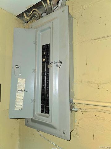 2321 Oakman Boulevard, Detroit, MI 48238