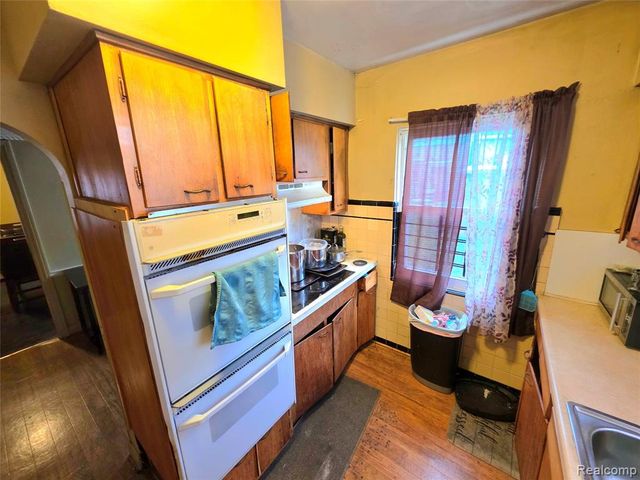 2321 Oakman Boulevard, Detroit, MI 48238