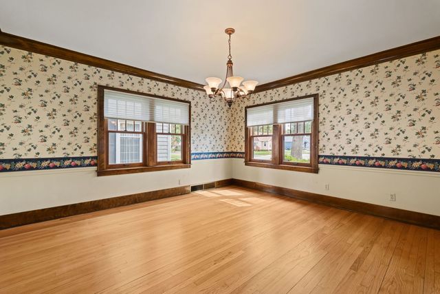 2405 27th Street, Moline, IL 61265