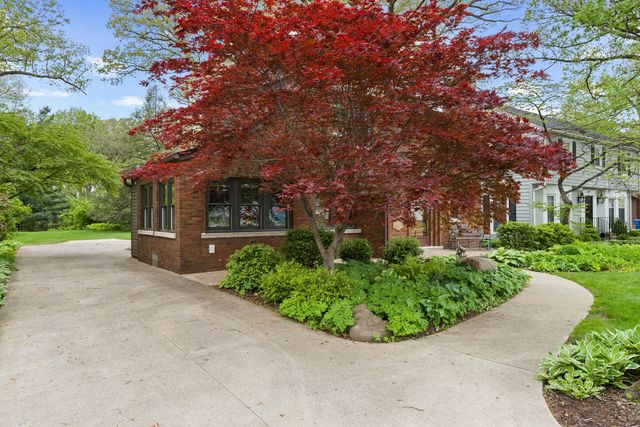 2405 27th Street, Moline, IL 61265