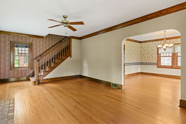 2405 27th Street, Moline, IL 61265