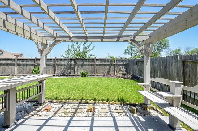 30204 Green Meadows Lane, Brookshire, TX 77423