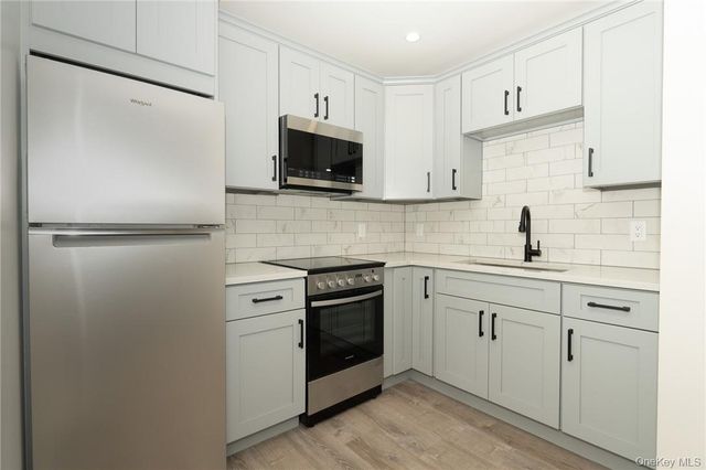 220 Walsh Avenue 3, New Windsor, NY 12553