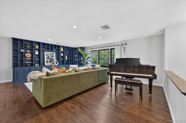 221 Highland Avenue, Marlboro, NY 12542