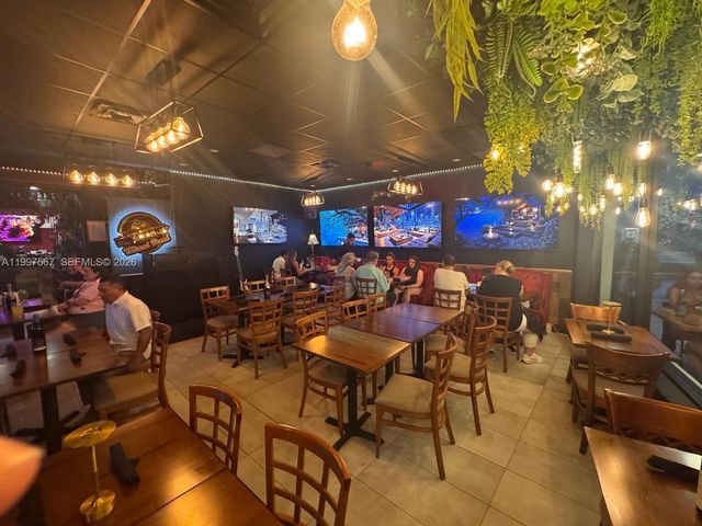 946 Normandy Dr, Miami Beach, FL 33141