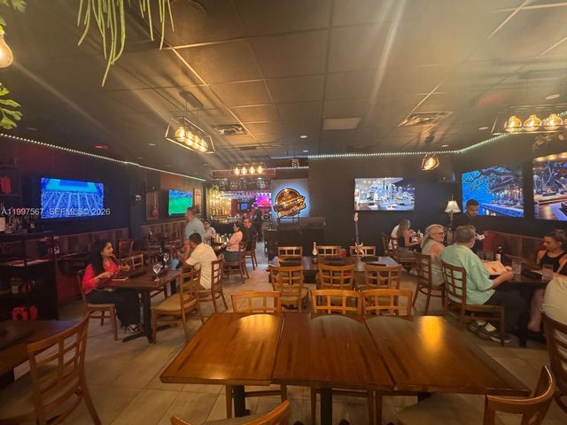 946 Normandy Dr, Miami Beach, FL 33141