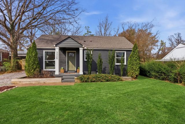 3225 Southlake Dr, Nashville, TN 37211